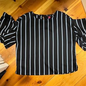 Vince Camuto Tulip Sleeved Shirt